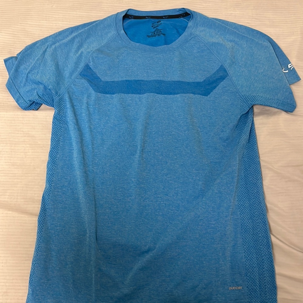 Men's Size Large Champion Dry Fit Light Blue Athletic T Shirt